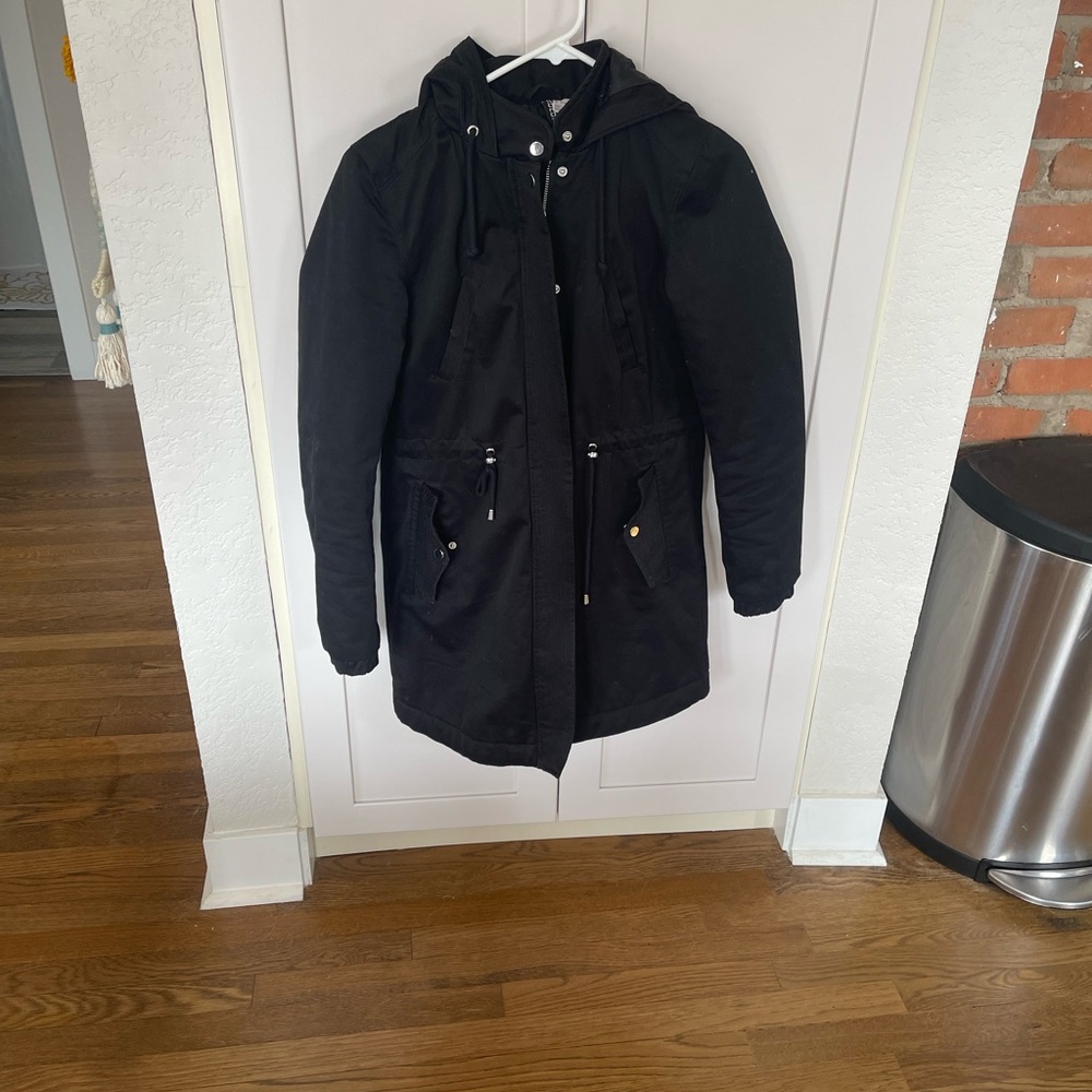 H&M hooded insulated parka. Size 6.